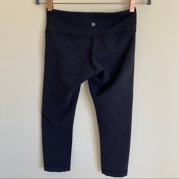 Lululemon crop pants - Picture 2 of 8